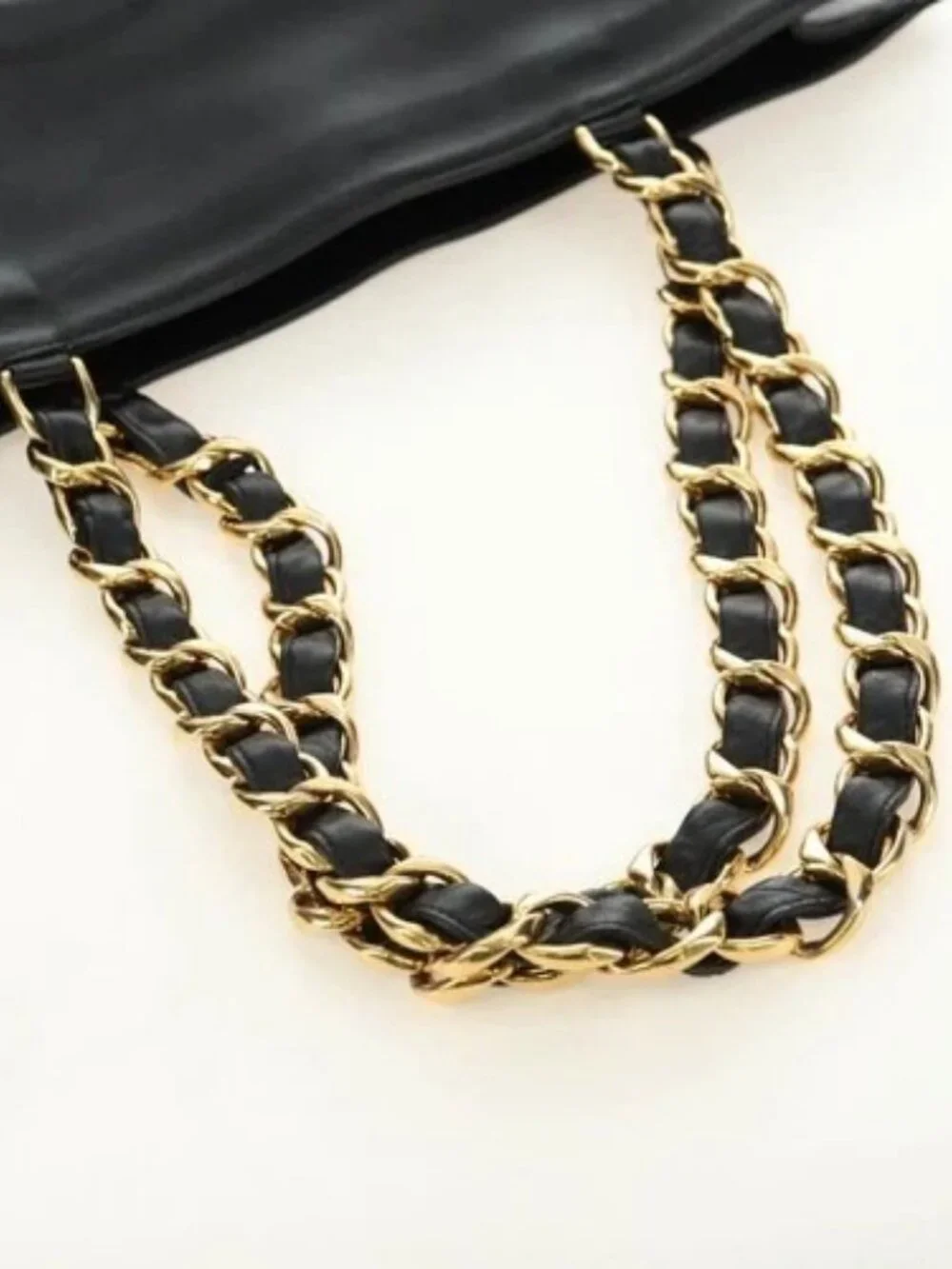 CHANEL Chain Tote Bag Leather Black Gold CC Auth 180487SAV